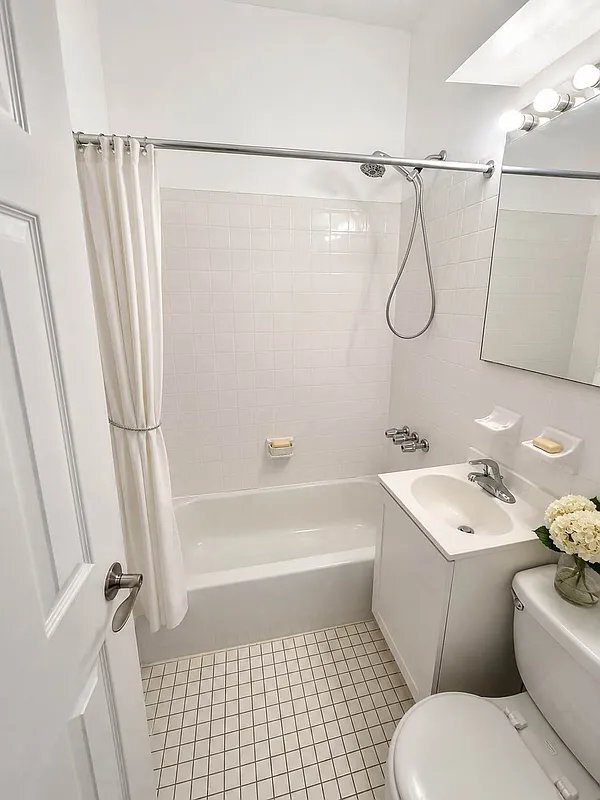 Foto del edificio - 117 E 89th St