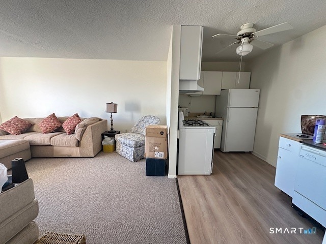 Building Photo - 1168 Main St