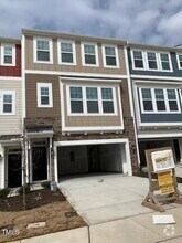 Building Photo - 1241 Commack Dr