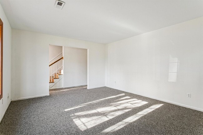 Building Photo - Comfortable Living with Private Yard, Deck & Easy Access to Ft. Eustis