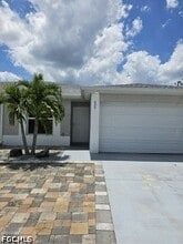 Building Photo - 606 SW 8th Pl