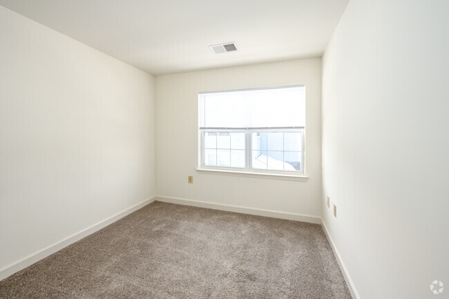 3 habitaciones, 3 baños - 1345 pies cuadrados - Dormitorio - Burnt Mills Crossing