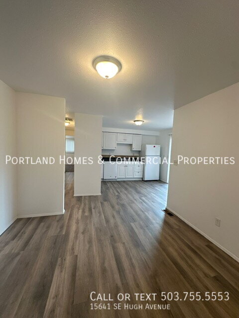 Foto del edificio - 15641 SE Hugh Ave