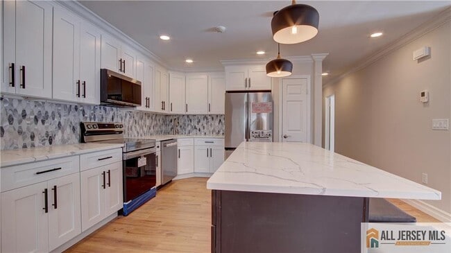 Building Photo - 16A Alexander Hamilton Ct