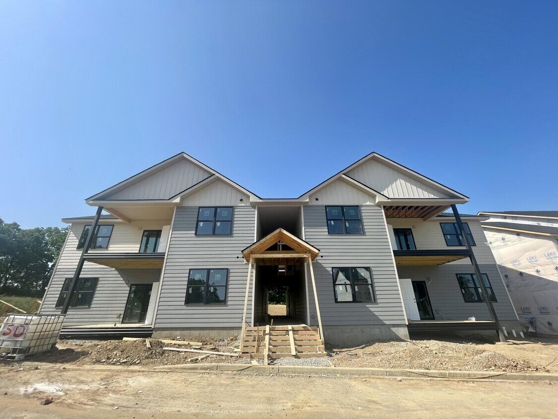 111 Juniper Path, KY 40324 Room for Rent in