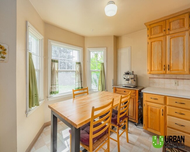 Building Photo - Charming 3-Bedroom Home in the Heart of Sp...