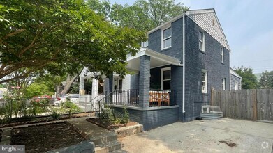 Building Photo - 5951 Williamsburg Rd