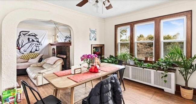 Foto del edificio - 1325 N 19th Ave E