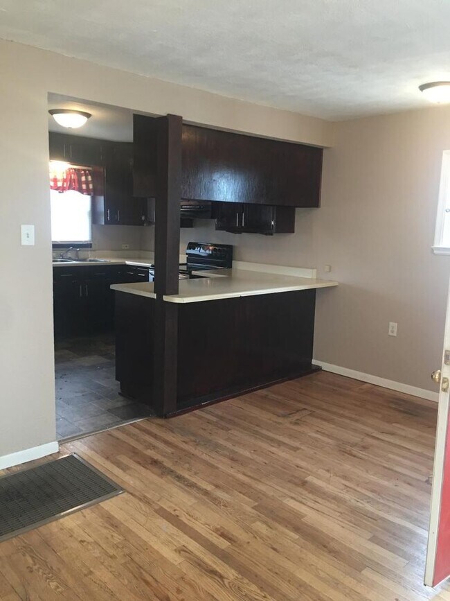 Foto del edificio - $1500 - 2 Bedroom, 1 Bath - Great City Views!
