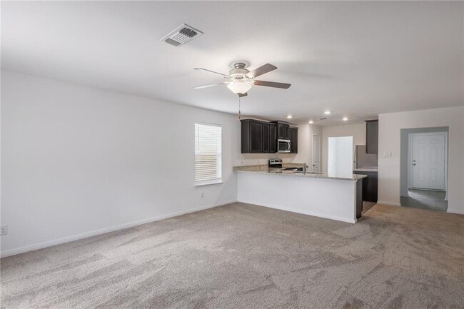 Building Photo - 137 Maywood Ln