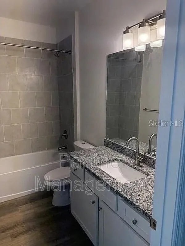 Foto del edificio - 7379 Helliwell St