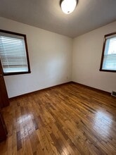 Building Photo - 3022 Losey Blvd S