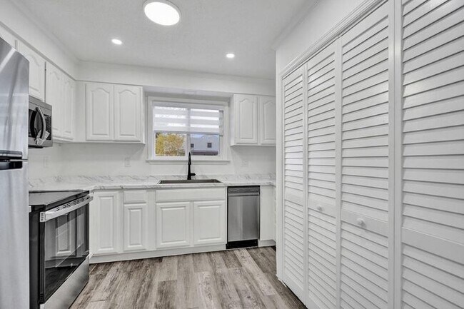 Foto del edificio - 229 SW 1st Ave