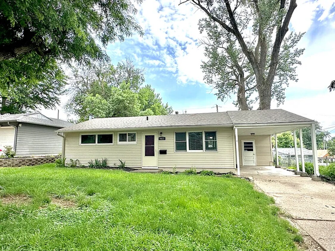 Foto principal - 4635 Hascall St