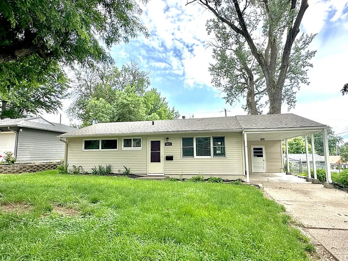 Primary Photo - 4635 Hascall St