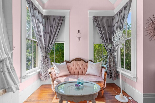 Foto del edificio - 221 SE 7th St