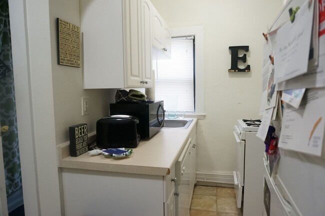 Foto del edificio - Nicely located studio apartment next to th...