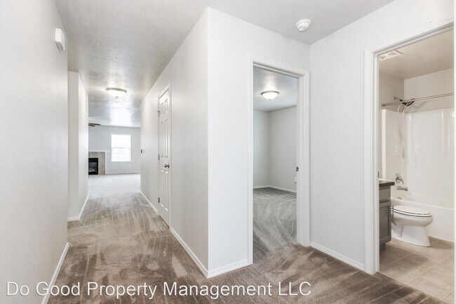 Building Photo - 4 br, 2 bath House - 6637 S Warwickshire Ave