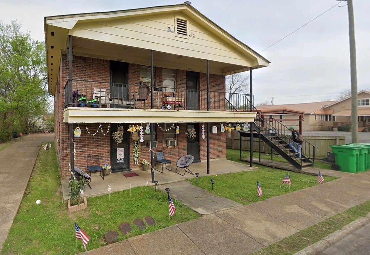 Foto del edificio - 616-622 14th St Quadplex
