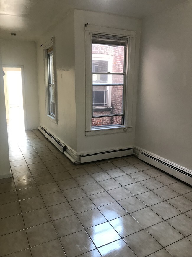 Building Photo - 38 Bartholdi Ave