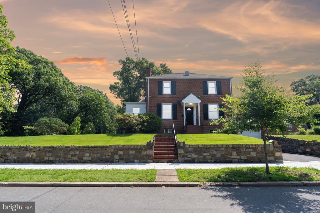 Primary Photo - 2014 34th St SE