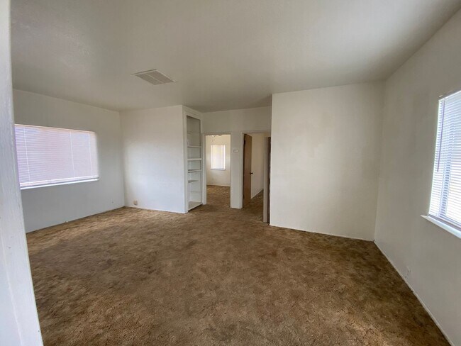 Foto del edificio - Quiet 2 bedroom 1 bath house in Riverdale