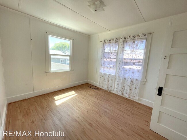 Building Photo - 1 br, 1 bath House - 3837 Kaimuki Ave