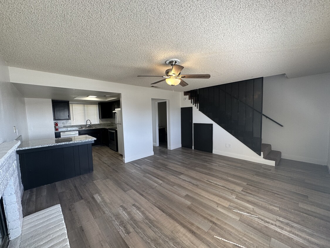 Building Photo - 3616 Panama Ln