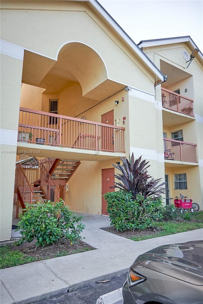 Building Photo - 7610 Westwood Dr