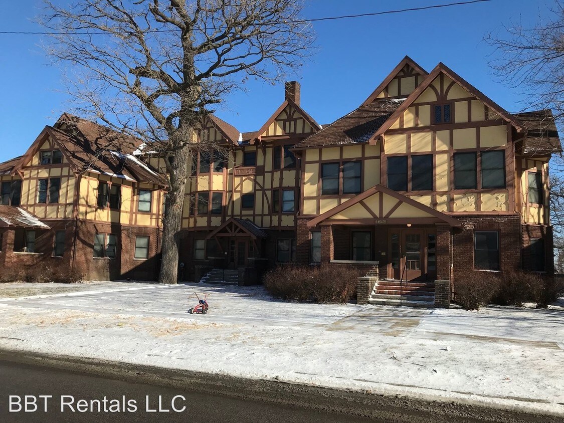 Building Photo - 1621 9th St