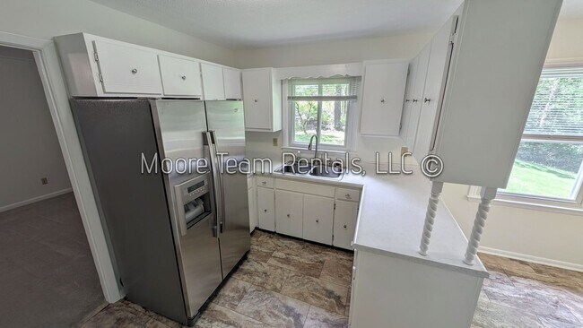 Foto del edificio - 3/2 House W/ Basement Garage/Storage