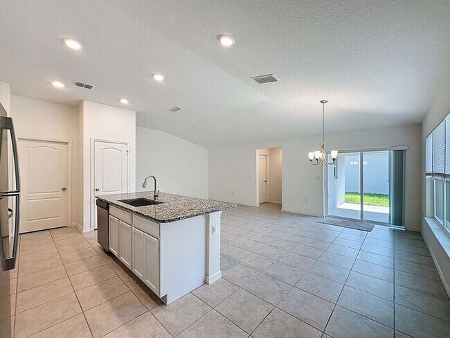 Foto del edificio - LIKE NEW HOME IN PRESERVATION POINT, Davenport