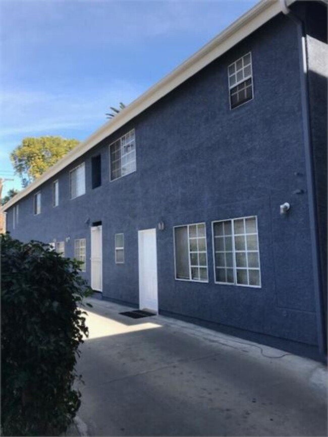 Foto del edificio - 1586 Yosemite Dr