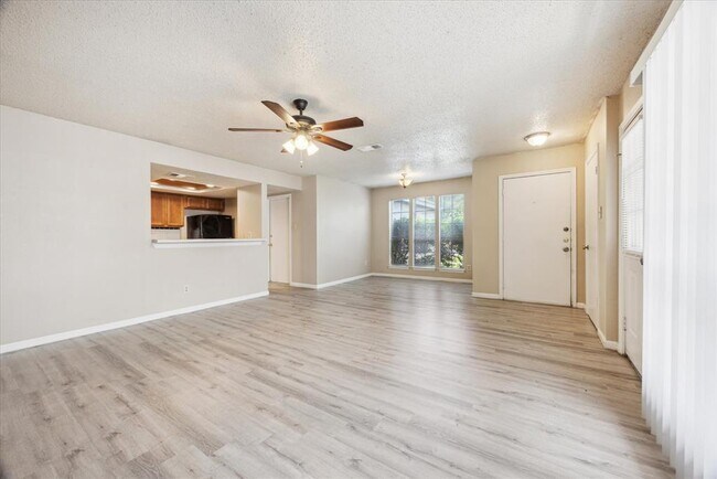Foto del edificio - 2609 Alcott Ln