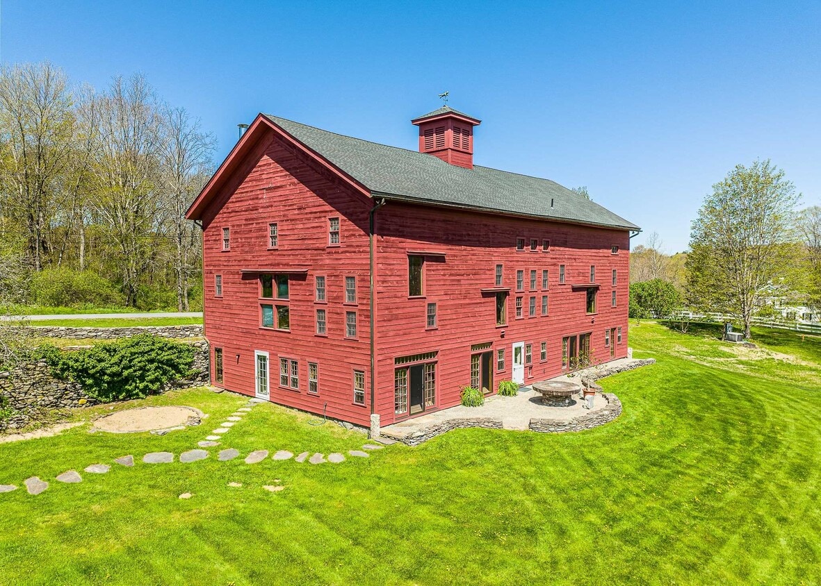 401 Poole Hill Rd, Ancram, NY 12502 House Rental in Ancram, NY