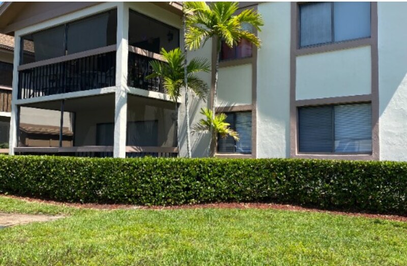 Foto principal - 752 NW Fork Rd