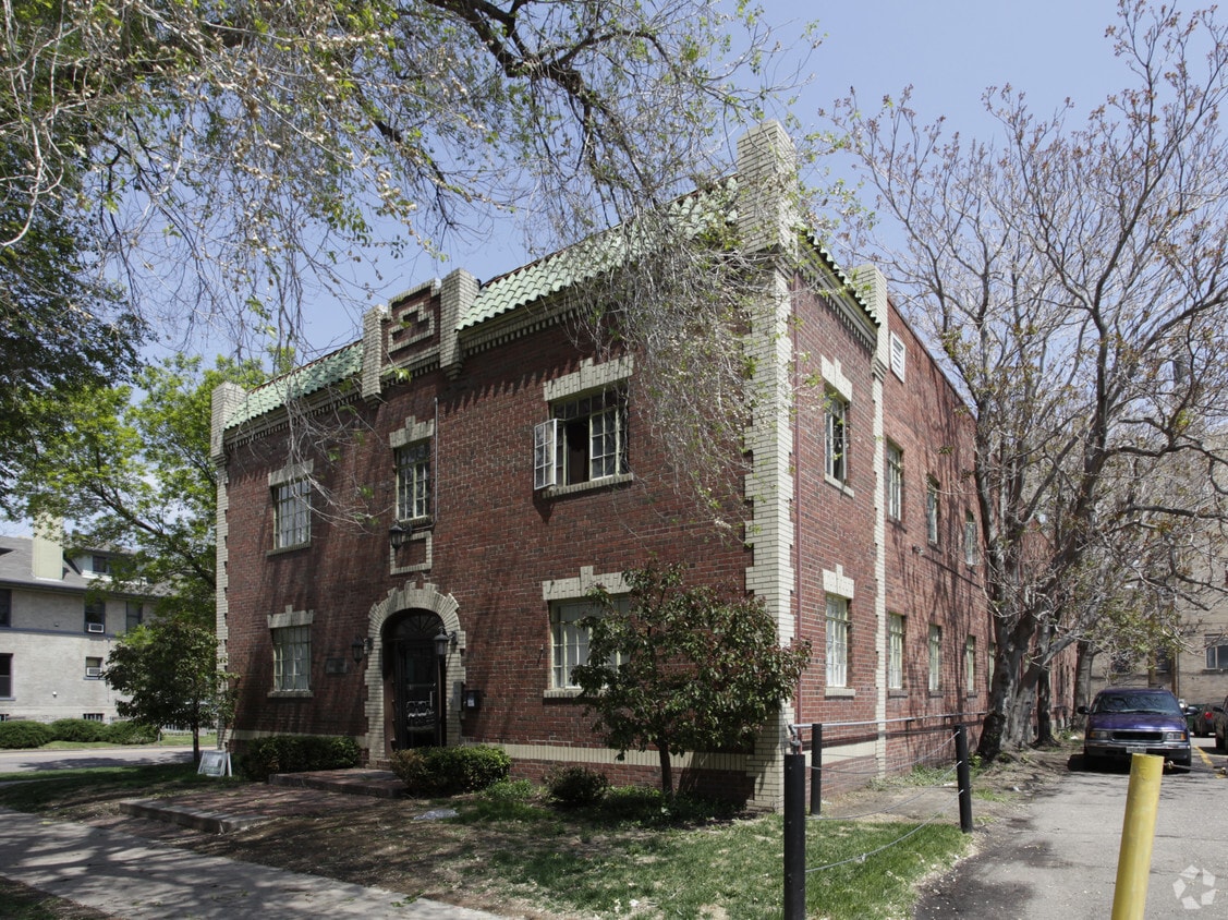 Primary Photo - The Creighton