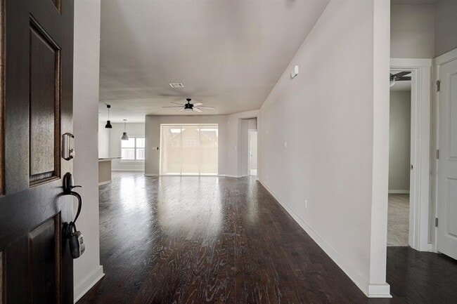 Building Photo - 209 Wild Sage Ln
