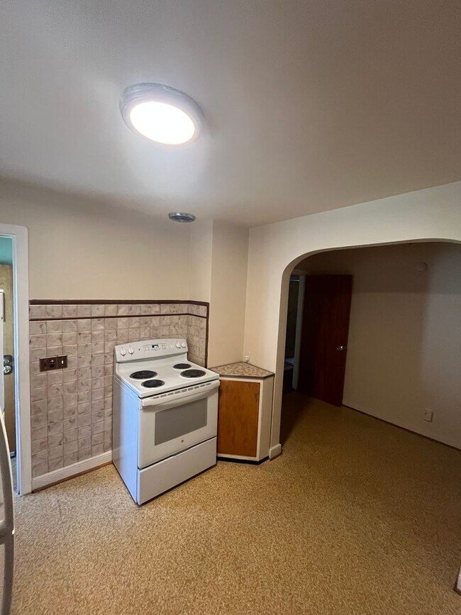 Foto del edificio - 3 Bedroom Home with In-Law Suite Available Near Rochester General