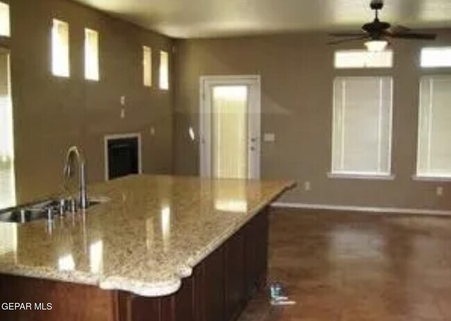 Foto del edificio - 537 Green Village Ct