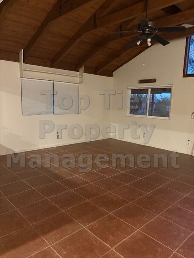 Foto del edificio - Beautiful 4 bed / 2.0 bath / 2,208 sqft Home in Encinitas - Available 02/13