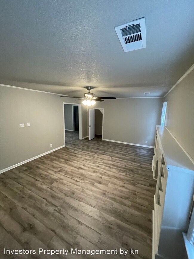 Building Photo - 2 br, 1 bath House - 620 Clifton Ct