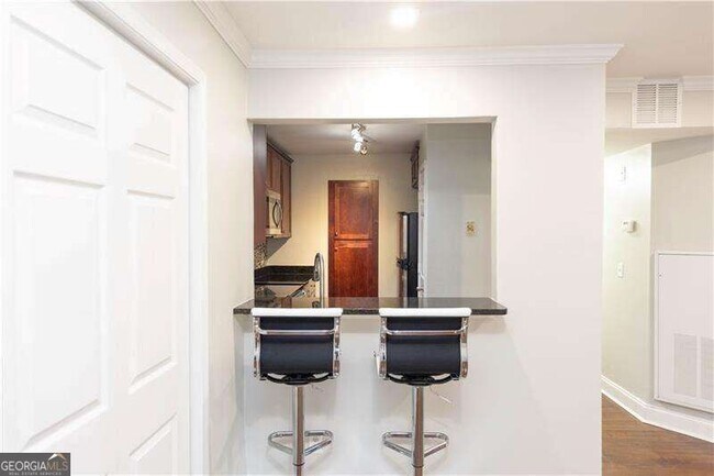 Foto del edificio - 2657 Lenox Rd NE