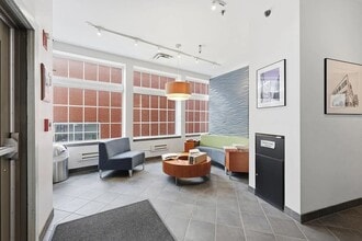 Building Photo - 444 N Front St