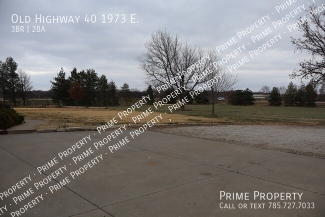 Building Photo - Old Highway 40 1973 E.-