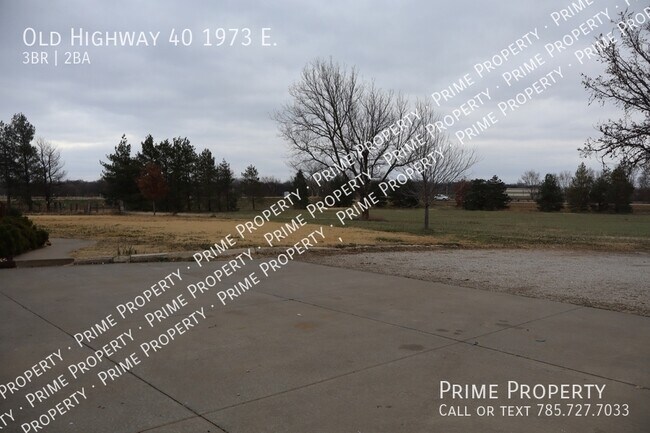 Foto del edificio - Old Highway 40 1973 E.-