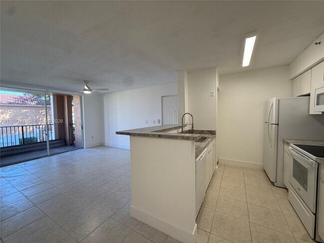 Foto del edificio - 2103 Renaissance Blvd