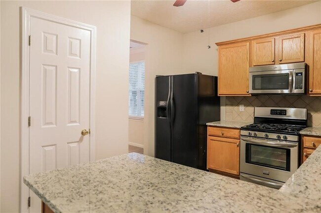 Building Photo - 5484 Somer Mill Rd