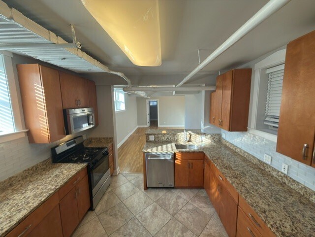 Foto del edificio - 2147 W Lunt Ave