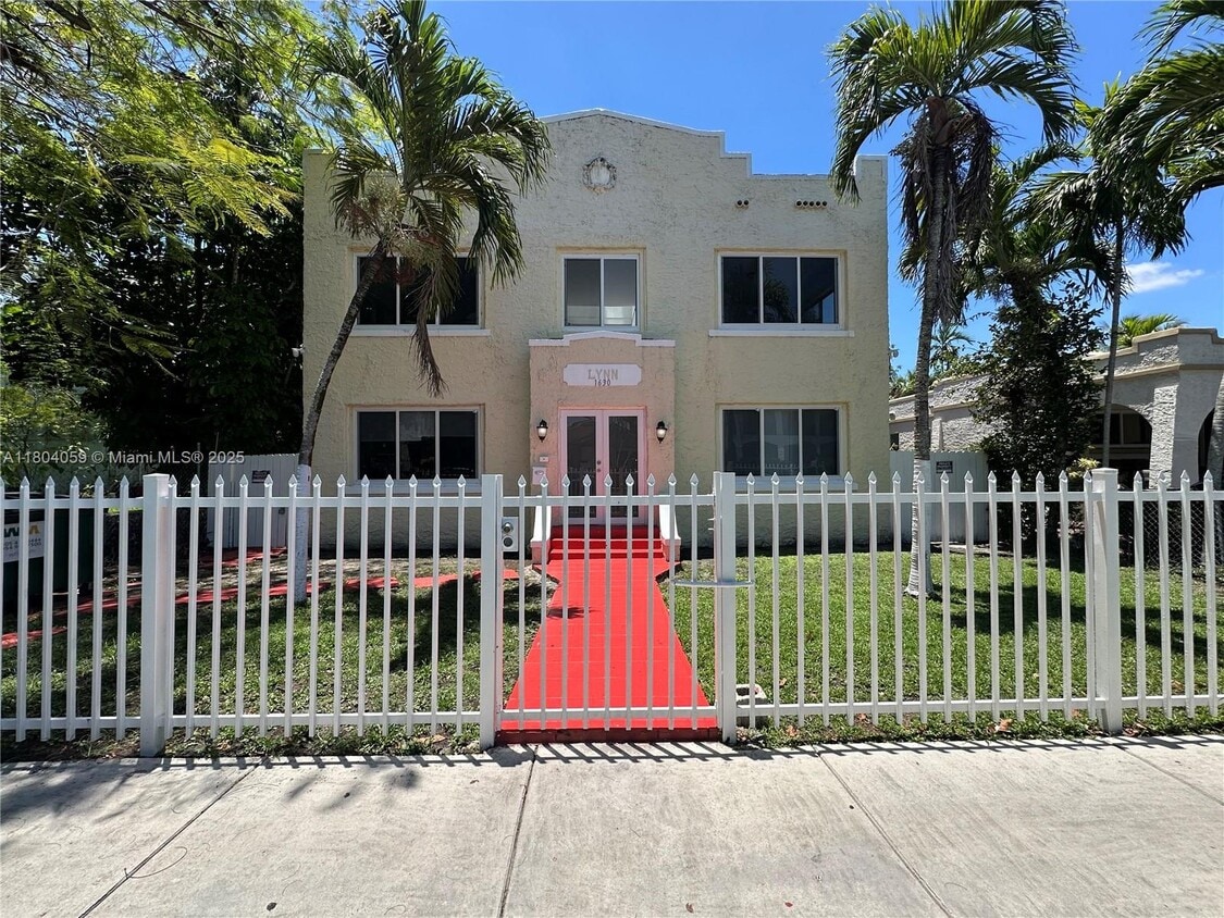 Primary Photo - 1630 SW 10th St